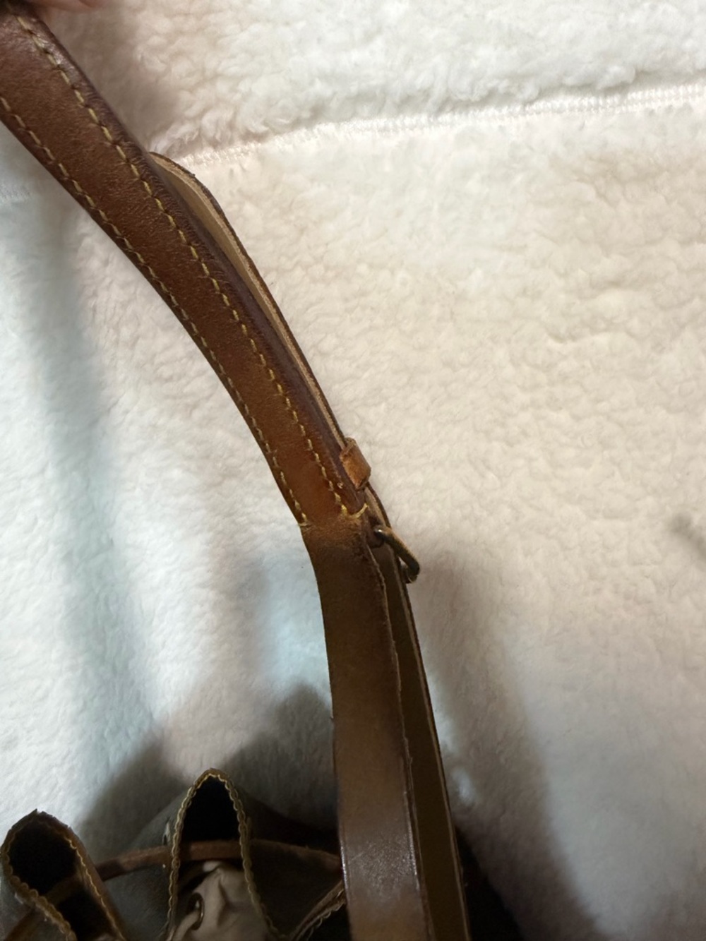 Louis Vuitton Monogram Canvas Bucket Shoulder Bag in Brown and Tan - Picture 3 of 16